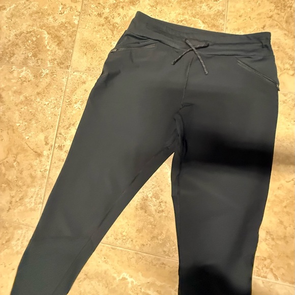 Black Columbia Anytime/Travel/Hike pants Medium - Picture 1 of 5